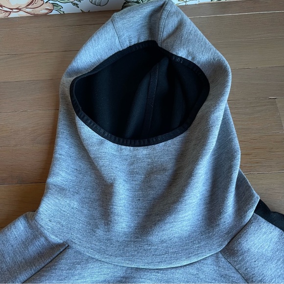 Superdry Sport Core Tech Funnel Hoodie Gray and Black Vented Size 10 Sporty - Picture 11 of 16